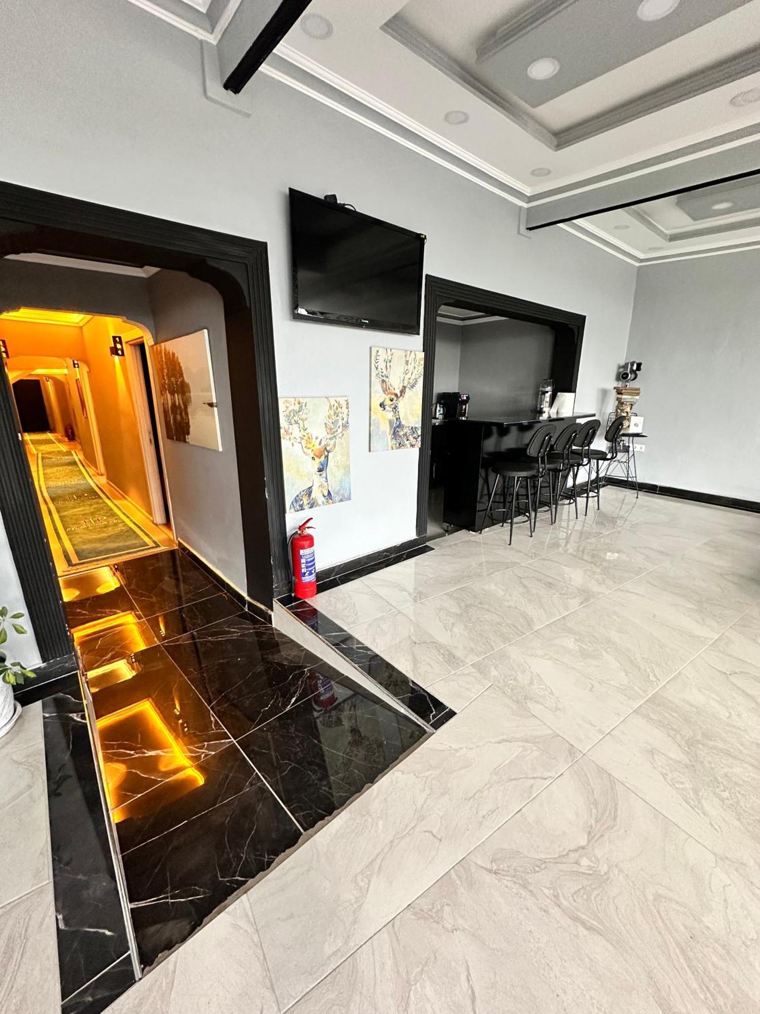 Pilot Hotel Arnavutkoy Bagian luar foto